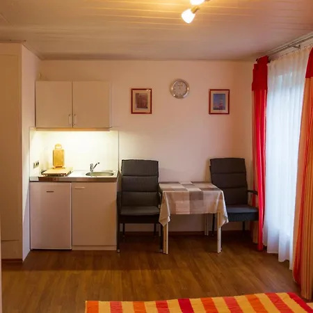 Gaestehaus Steuer * Krov