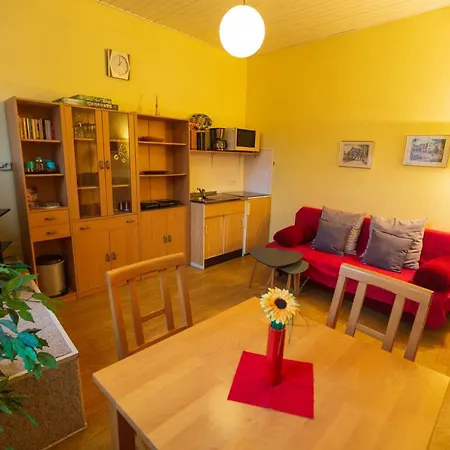 Gaestehaus Steuer Апартаменты Креф