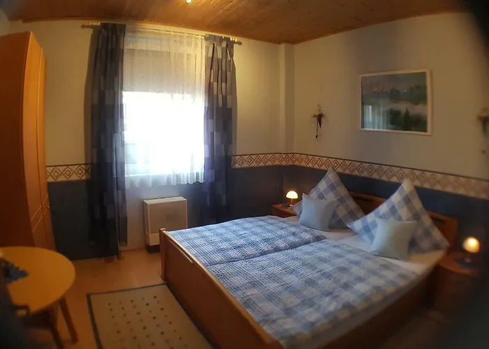 Gaestehaus Steuer Lägenhet Kröv